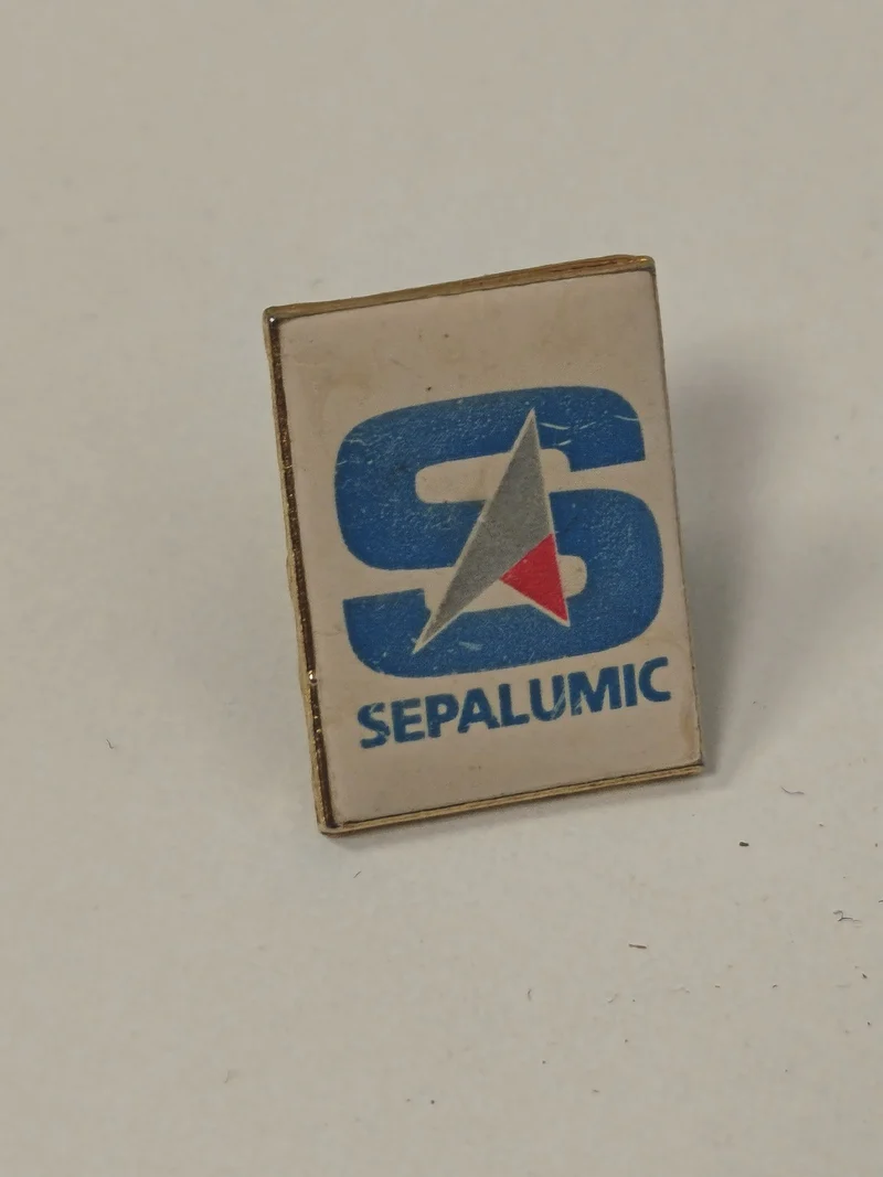 Pin's ancien rétro Sepalumic vintage, badge collection rare, accessoire publicit