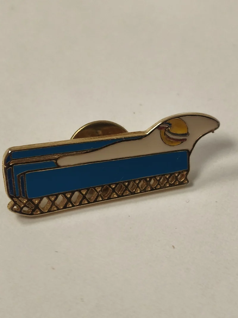 Pin's ancien navire rétro, badge collection marine vintage, objet de collection