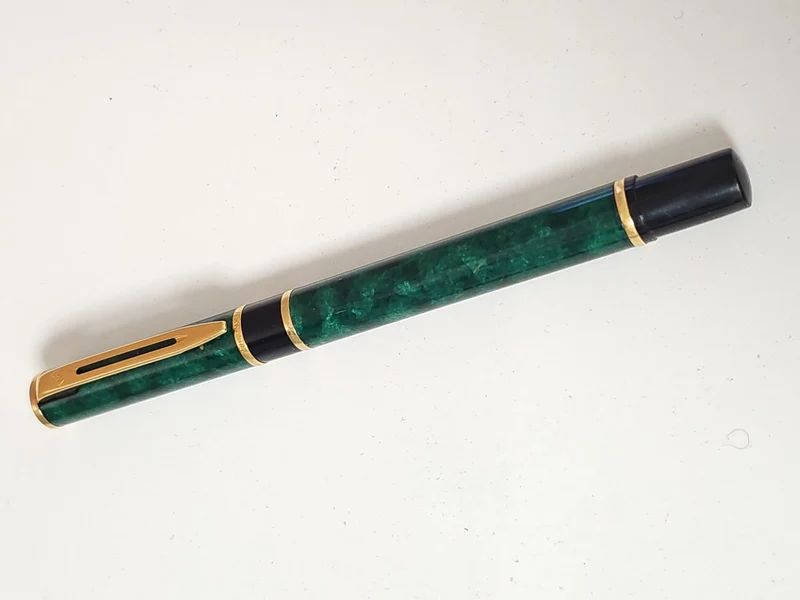 Waterman stylo roller vert marbré écriture fluide design élégant d'occasion