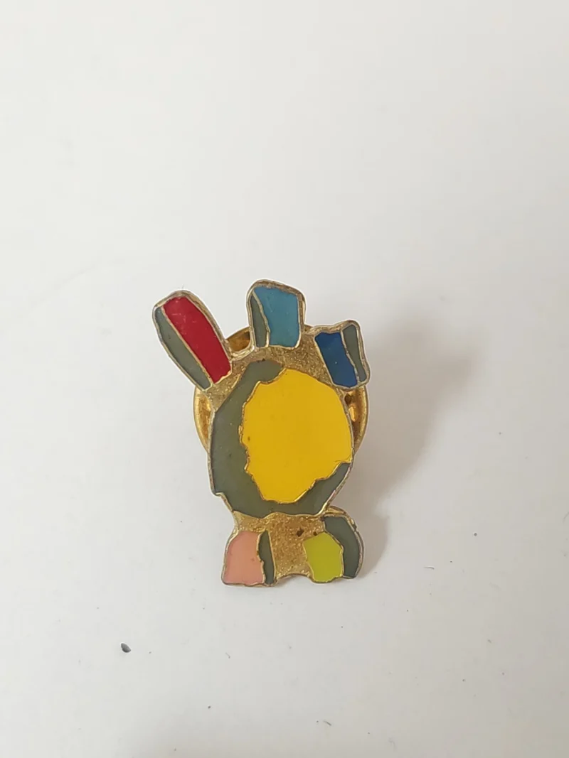 Pin's ancien vintage collection rétro badge broche pour amateur objets anciens