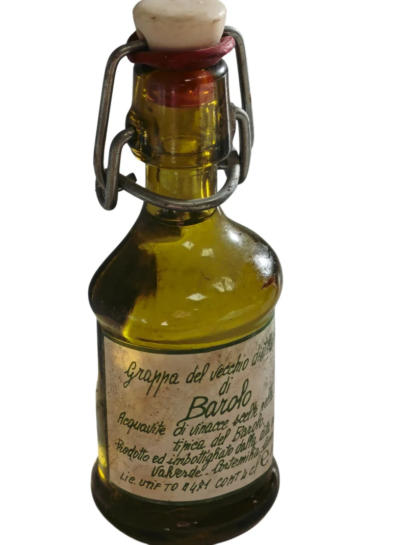 Mignonnette ancienne d?alcool rétro, flacon collection vintage, objet décoratif