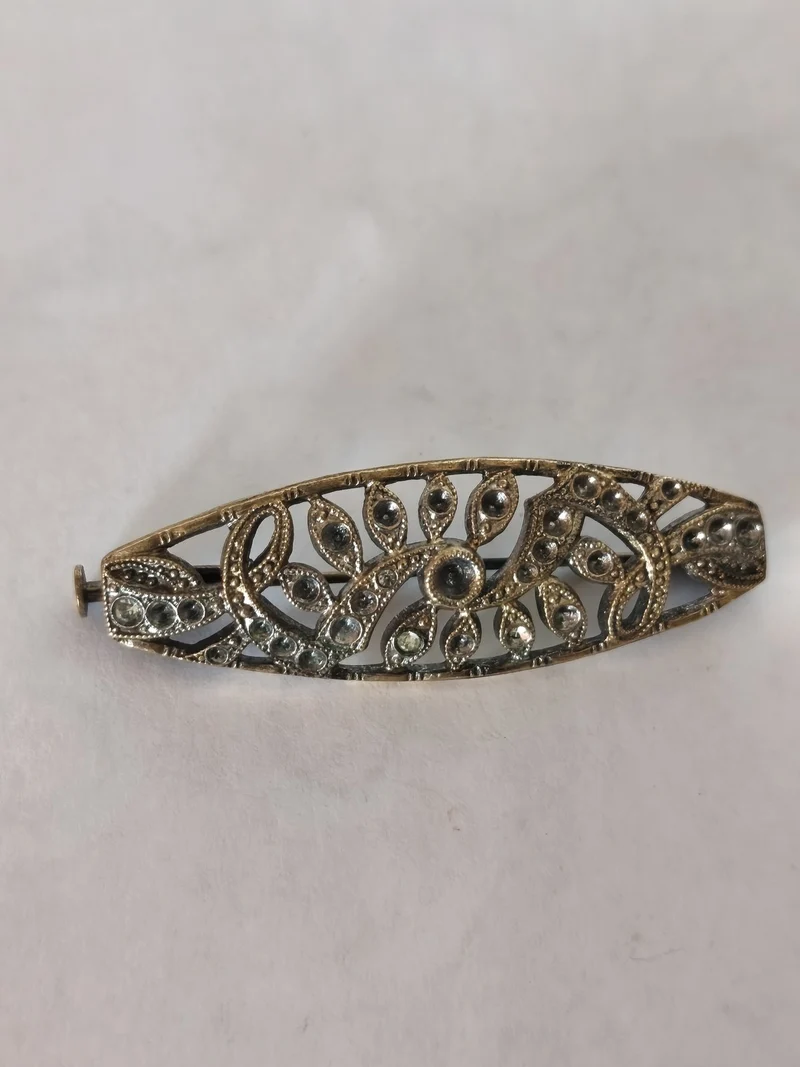 Broche ancienne vintage rétro pour collectionneur d?accessoires d?époque