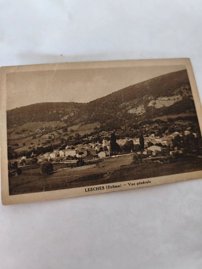 Carte postale ancienne vintage Lesches collection rétro France village rare