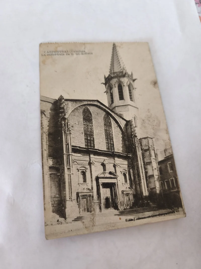 Carte postale ancienne vintage Carpentras, souvenir rétro collection France