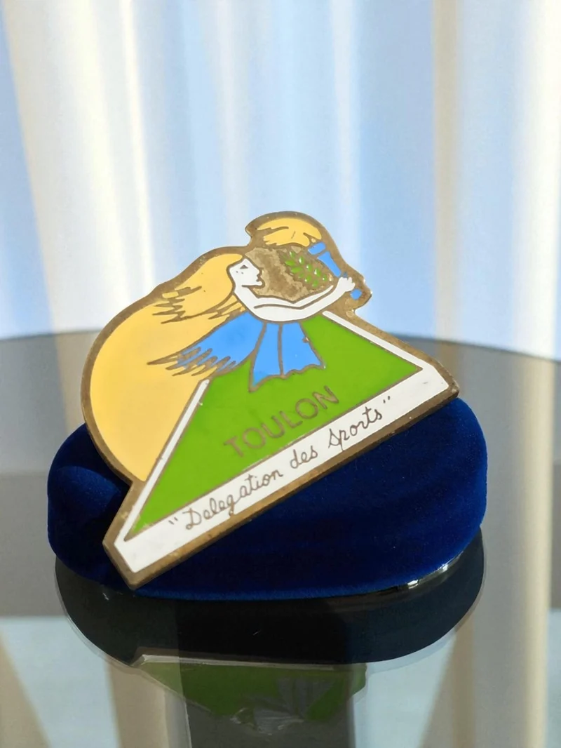 Pin's vintage Toulon Délégation des Sports, édition rare, badge publicitaire