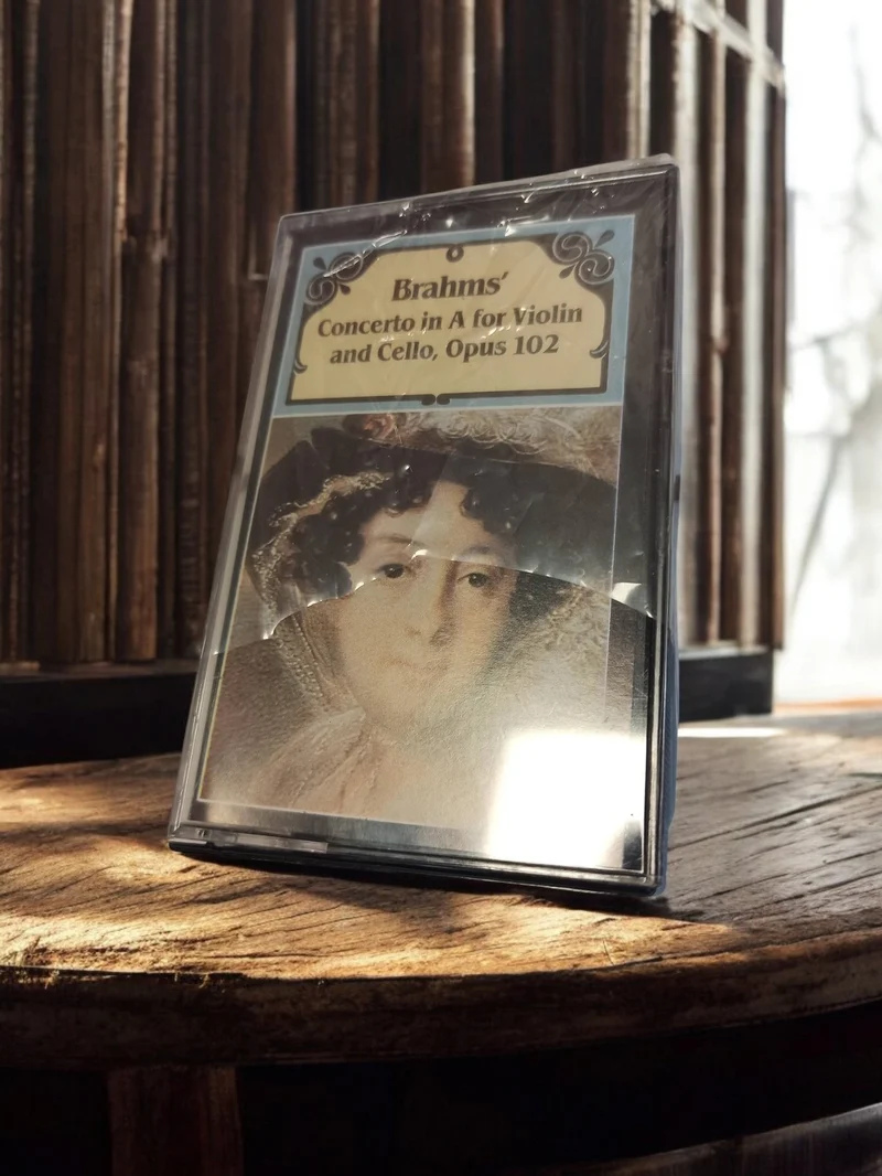 Cassette audio vintage Brahms Concerto A cello neuve blister rétro K7