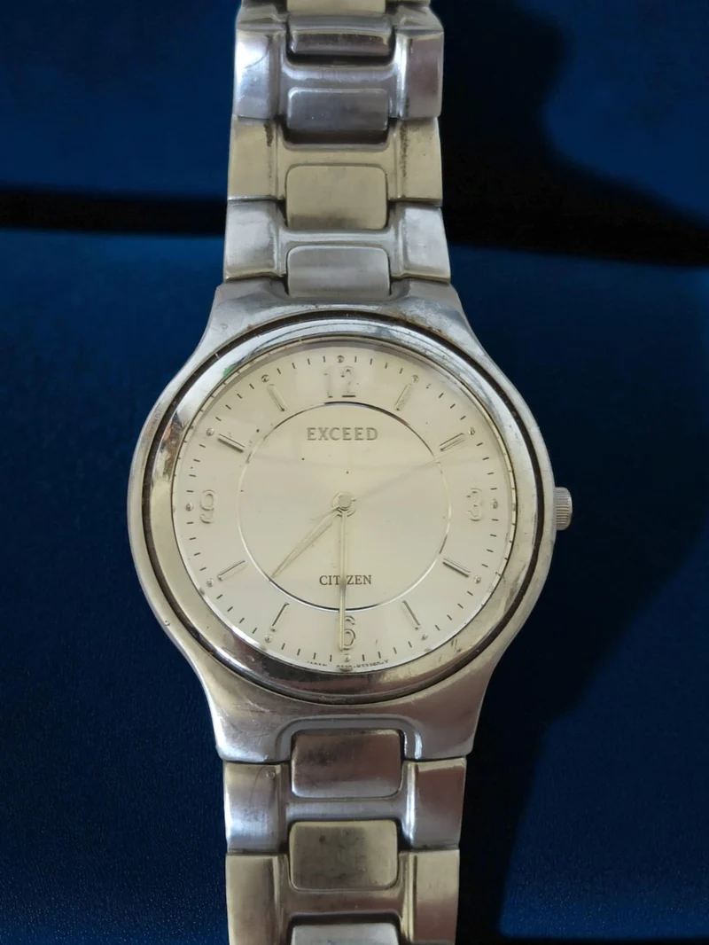 Montre femme Citizen Exceed vintage, bracelet métal, quartz ancien, rare