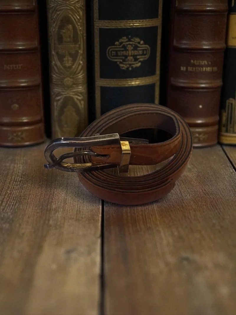 Ceinture vintage en cuir marron, boucle métal, accessoire ancien rétro homme