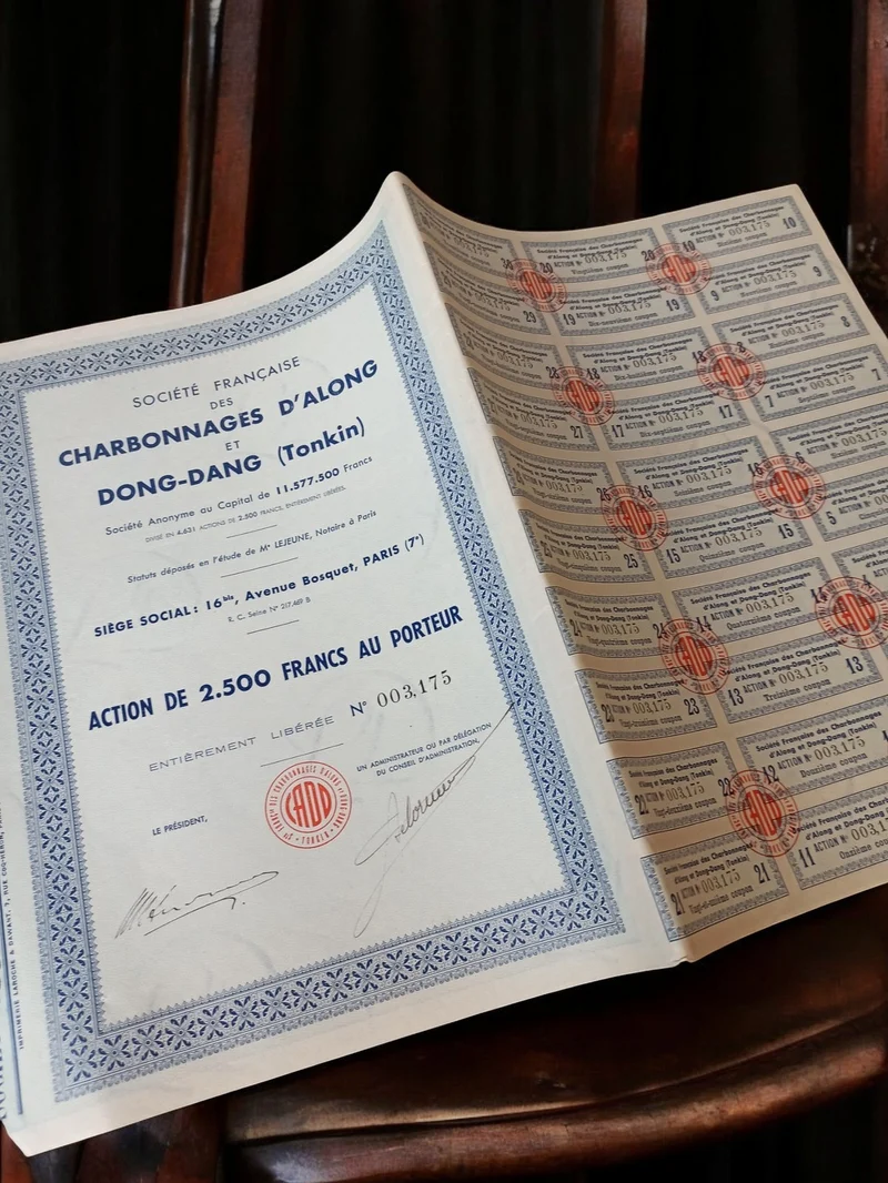 Action au porteur Charbonnages d?Along Dong-Dang 1920s document financier vintag