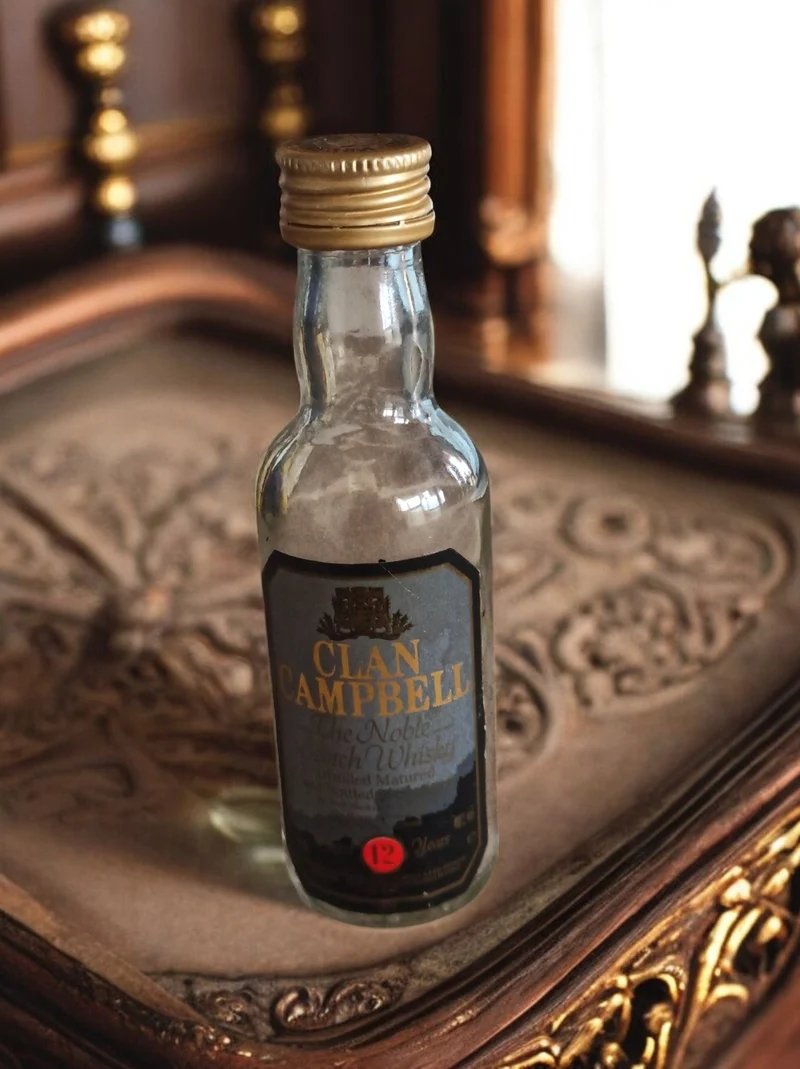 Mini bouteille Clan Campbell 12 ans vintage vide whisky écusson doré