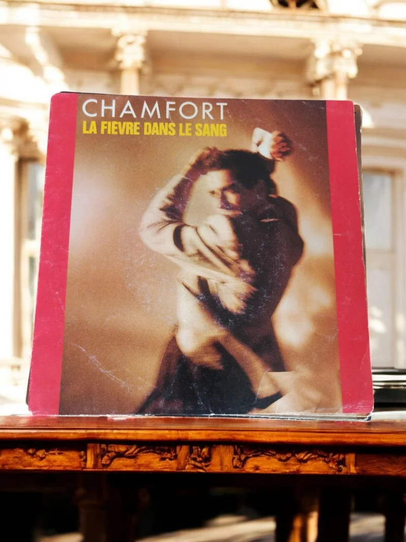 Vinyle 45T Chamfort La Fièvre Dans Le Sang vintage pochette rouge rare