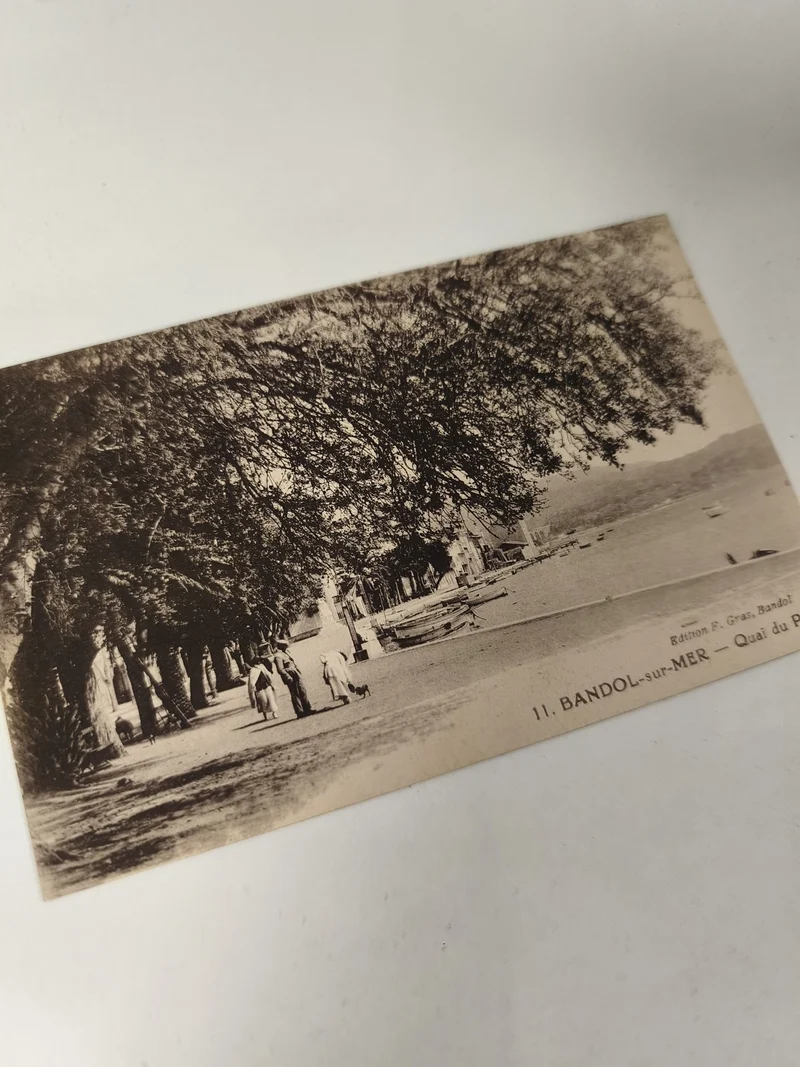 Carte postale vintage Bandol sur mer ancien visuel rétro collection France
