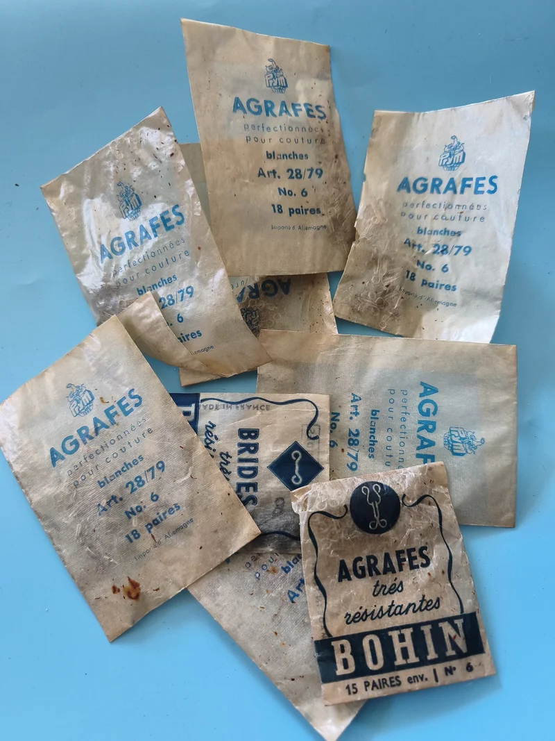 Lot éléments de couture vintage ancien deadstock mercerie années 1960 rétro rare