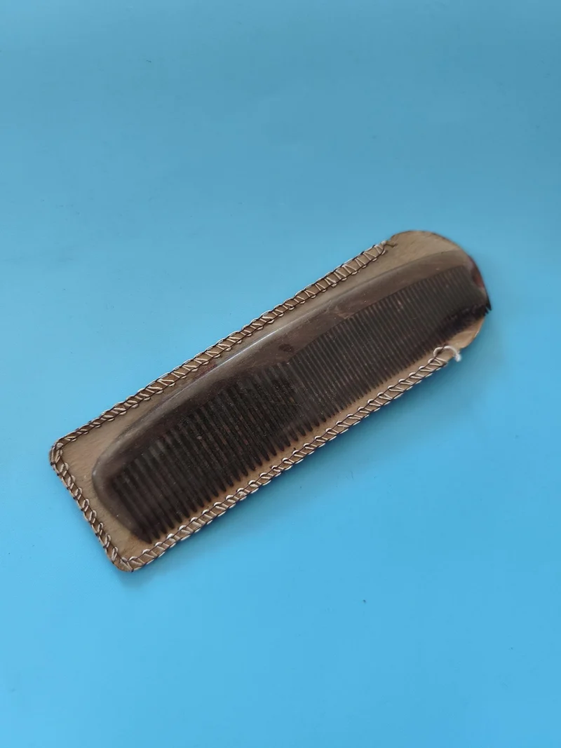 Peigne vintage ancien années 1960, deadstock mercerie, accessoire rétro coiffure