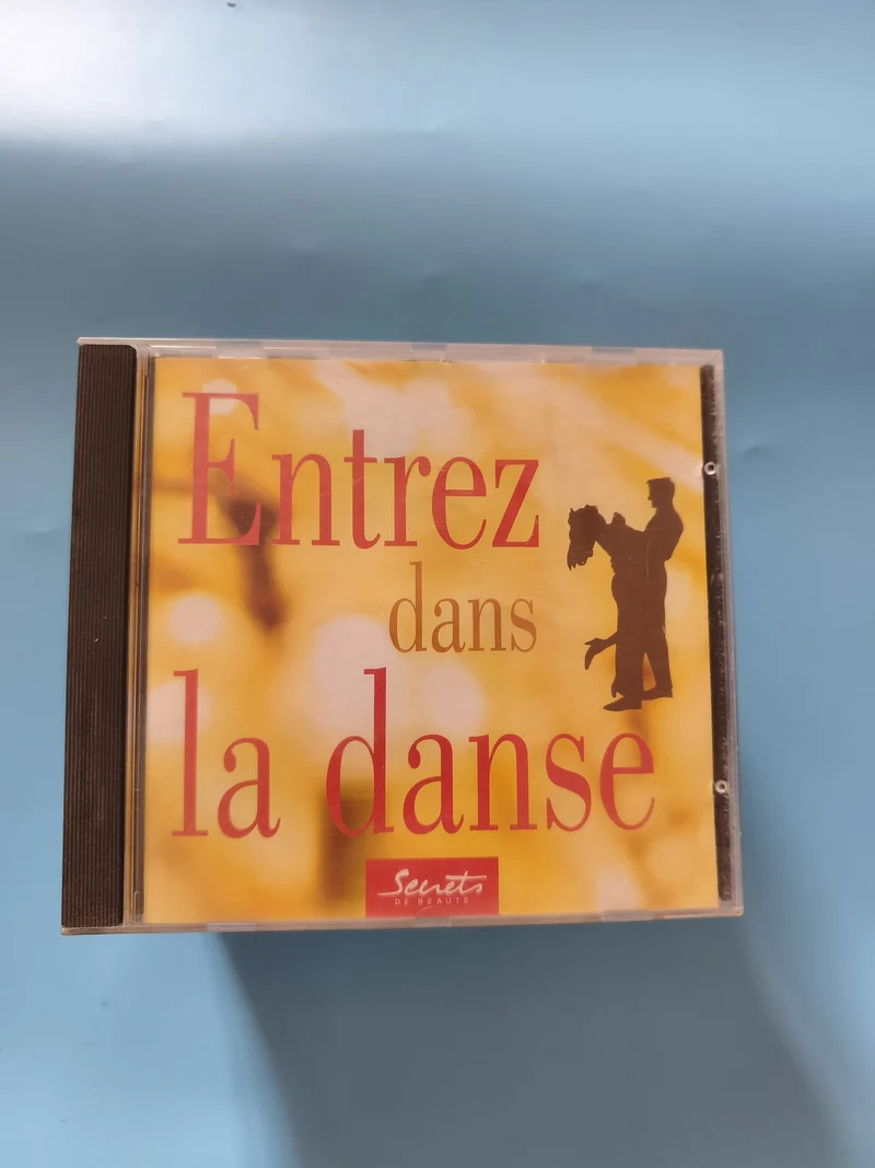 CD audio "Entrez dans la danse" musique ? Album d?occasion, disque en bon état