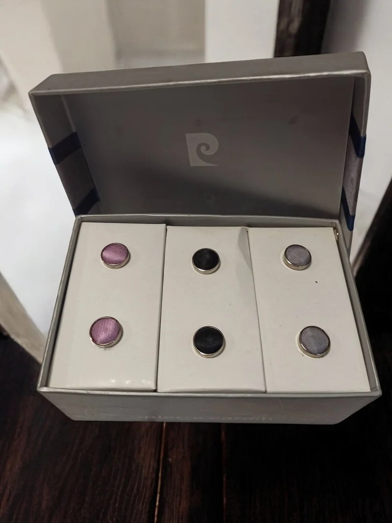 Boutons de manchette Pierre Cardin vintage lot 3 paires, violet noir gris rétro