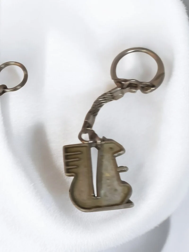 Porte-clés ancien Caisse d'Épargne écureuil métal rétro vintage pub