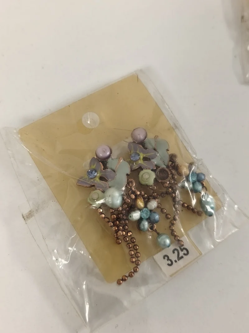 Paire de boucles d'oreilles vintage ancienne marque française, deadstock rétro r