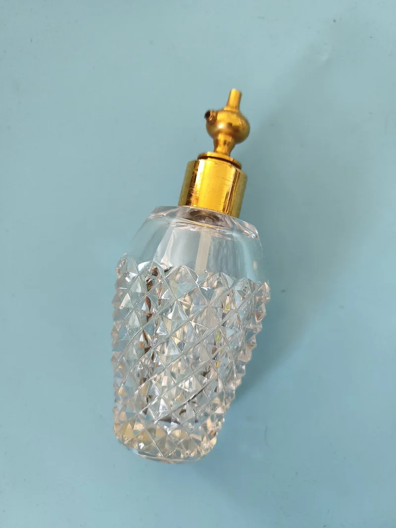 Ancien flacon de parfum grand format vide vintage, collection décoration rétro