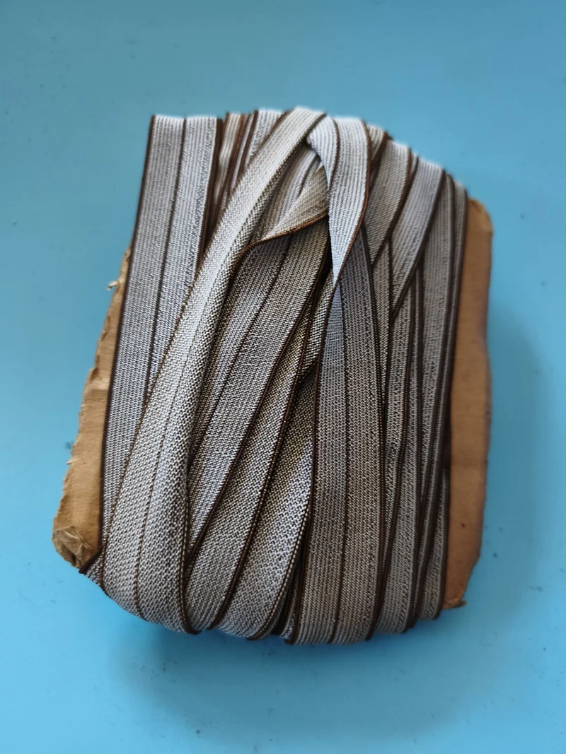 Vintage éléments couture dentelle galon ruban ancien mercerie 1960 deadstock rar