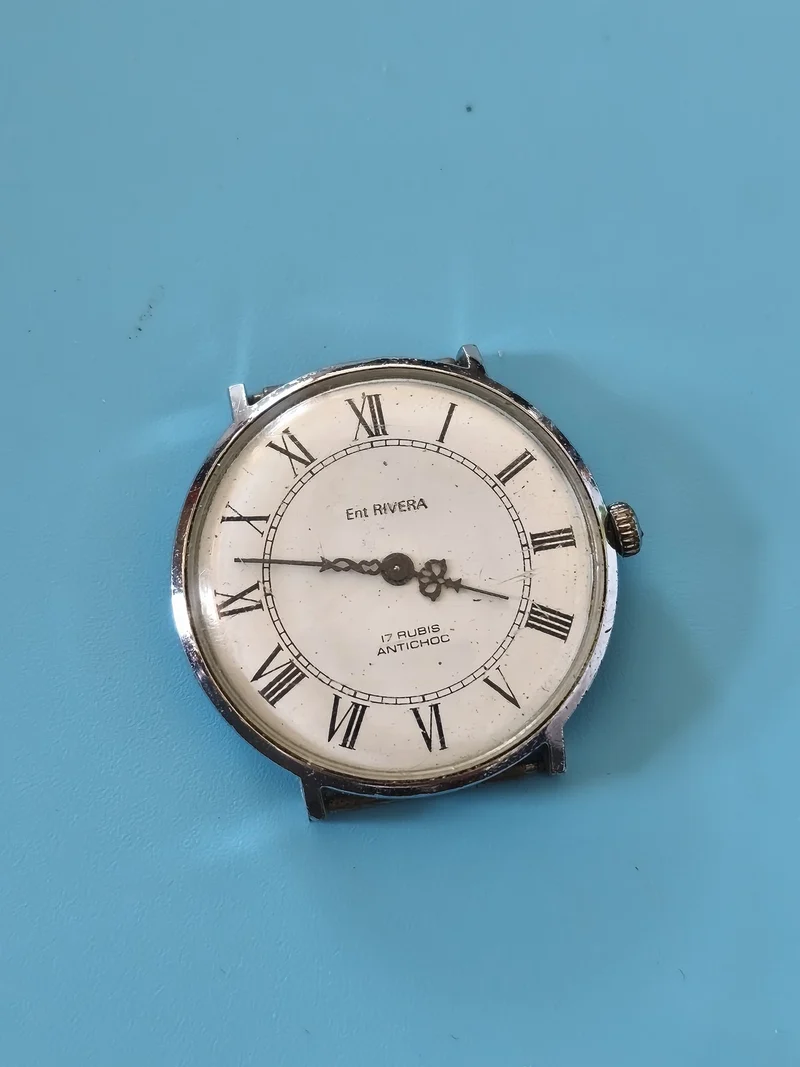 Montre ancienne mécanique Rivera vintage non testée à restaurer collection horlo