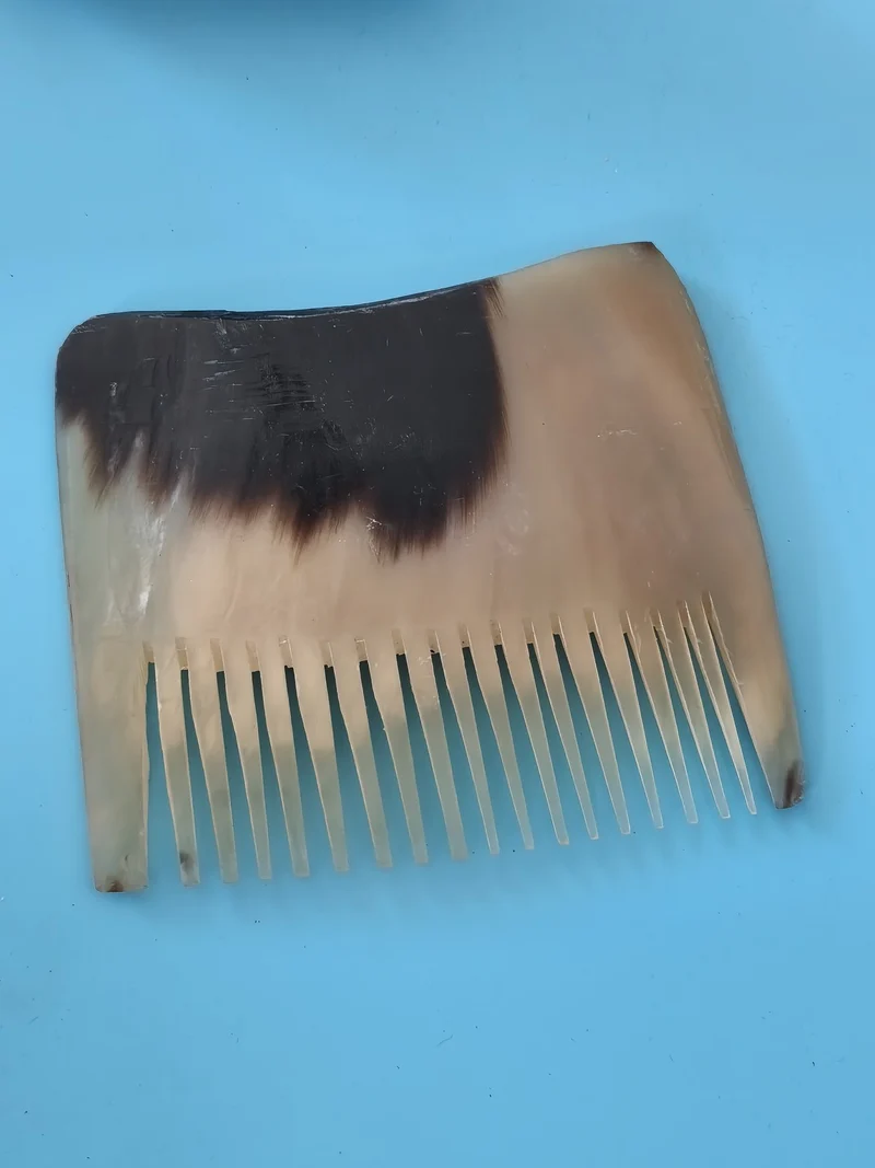 Peigne ancien en corne véritable vintage, accessoire rétro collection coiffure