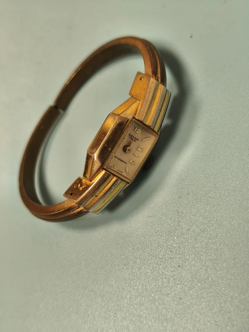 Montre ancienne femme Gemda vintage plaquée or, montre rétro collection