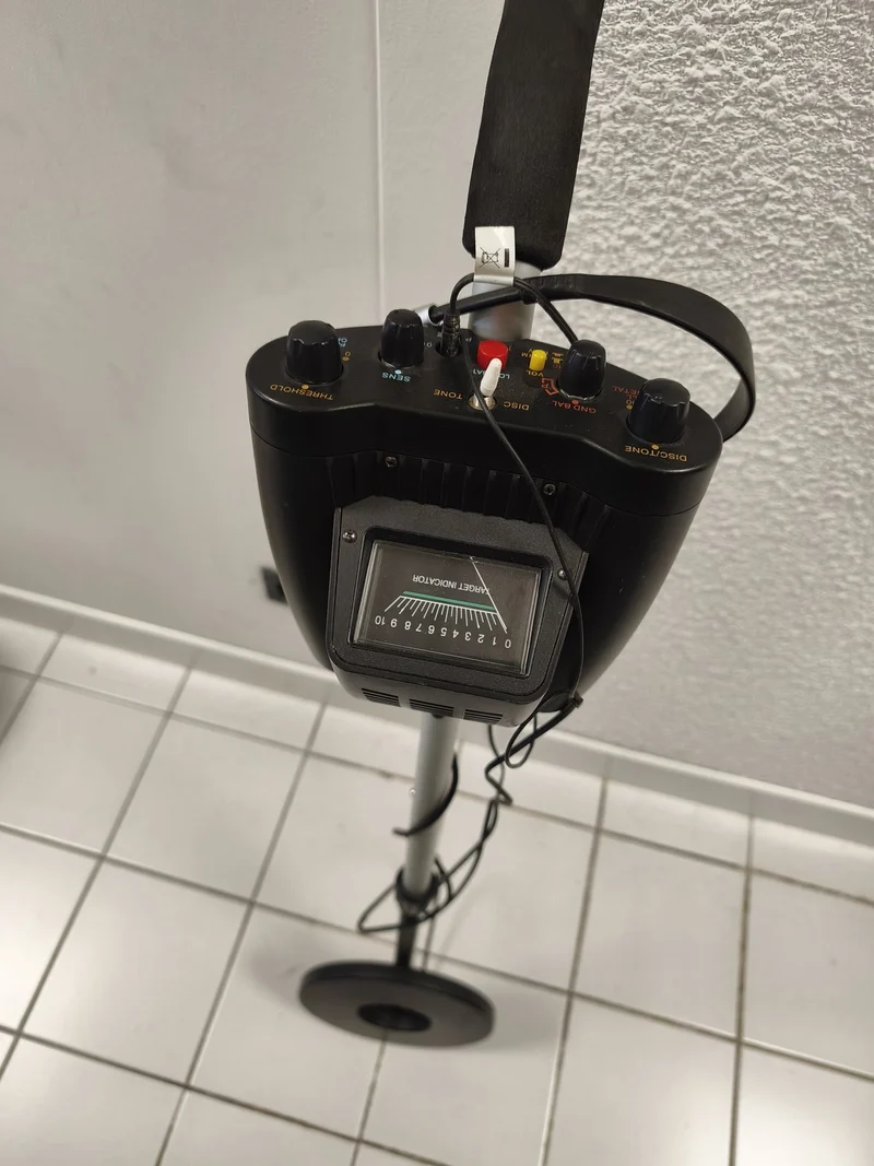 Détecteur de métaux vintage avec casque audio Koss Minelab ancien collection