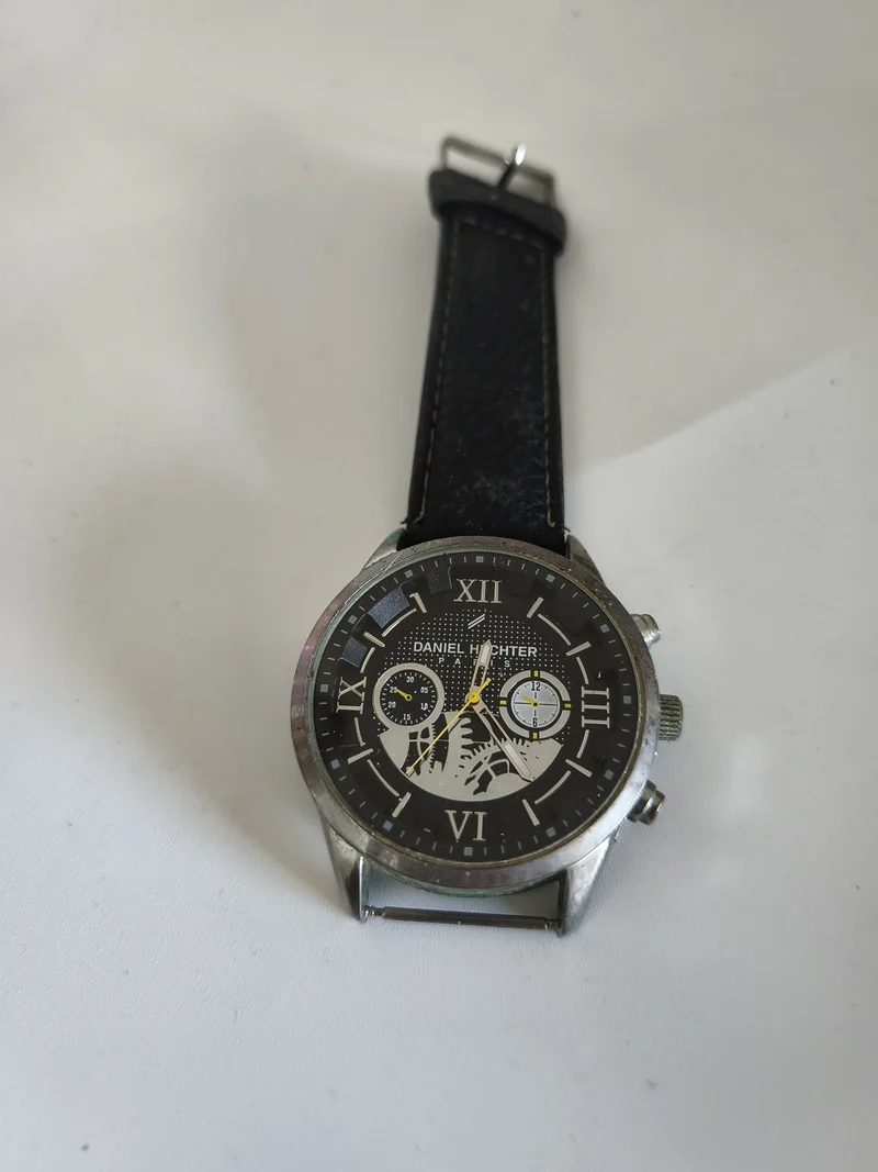 Montre ancienne Daniel Hechter vintage rétro pour collectionneur homme femme