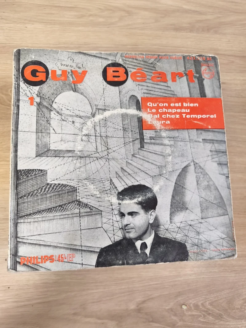 Vinyle 45T vintage Guy Béart Philips ? Qu?on est bien, Le chapeau, Bal chez Temp