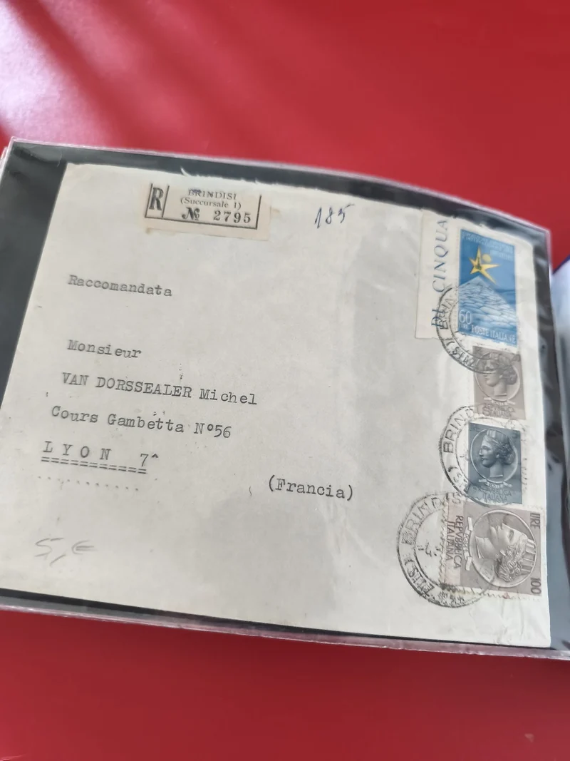 Ancienne enveloppe oblitérée Italie vers France, recommandée philatélie vintage
