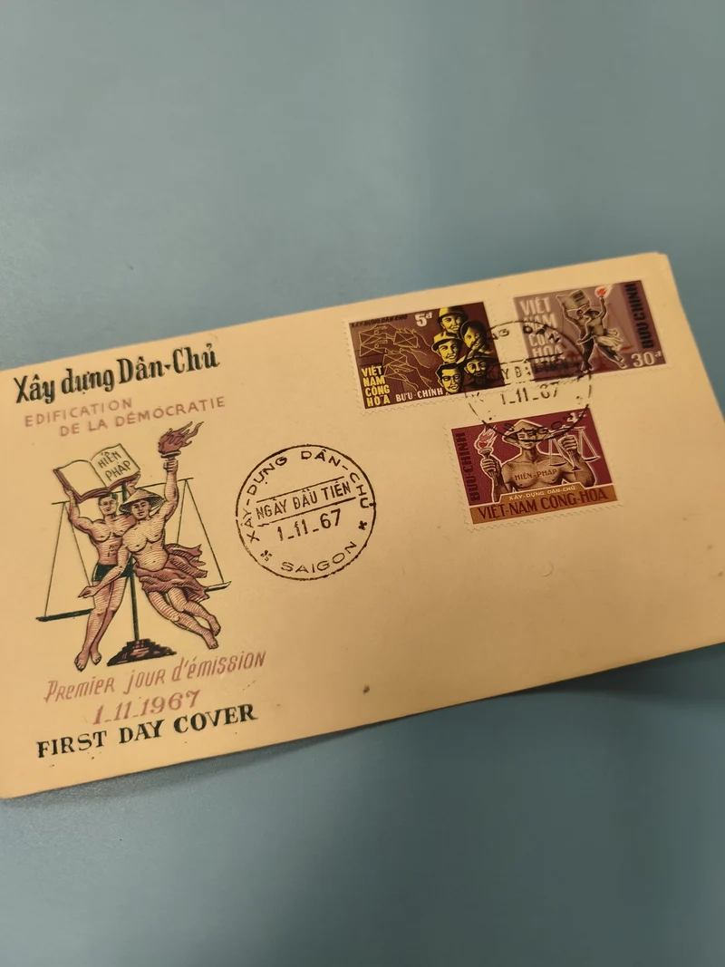 Ancienne enveloppe FDC Vietnam 1967 timbres "Édification de la démocratie"