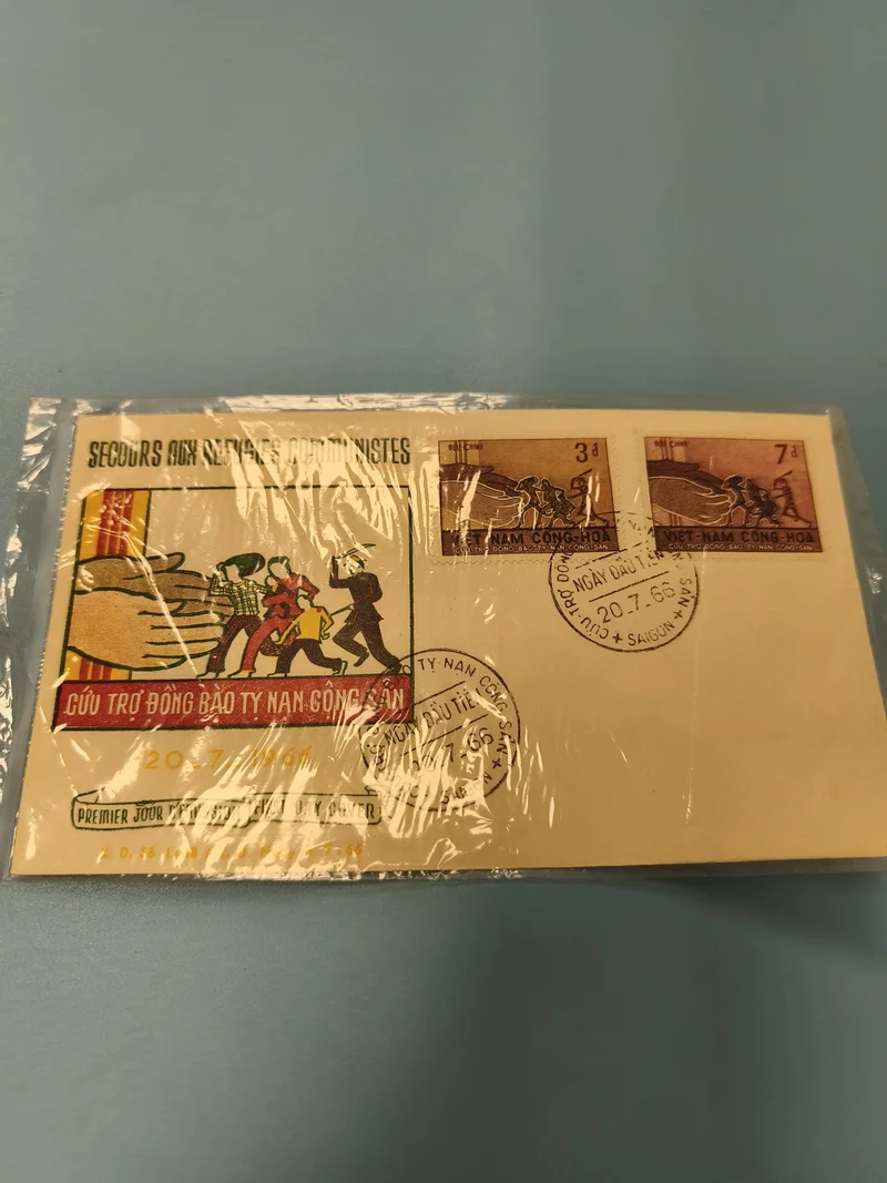 Ancienne enveloppe FDC Vietnam timbres secours réfugiés 1966 premier jour