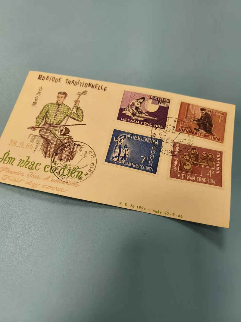 Ancienne enveloppe FDC Vietnam 1966 musique traditionnelle timbres oblitérés
