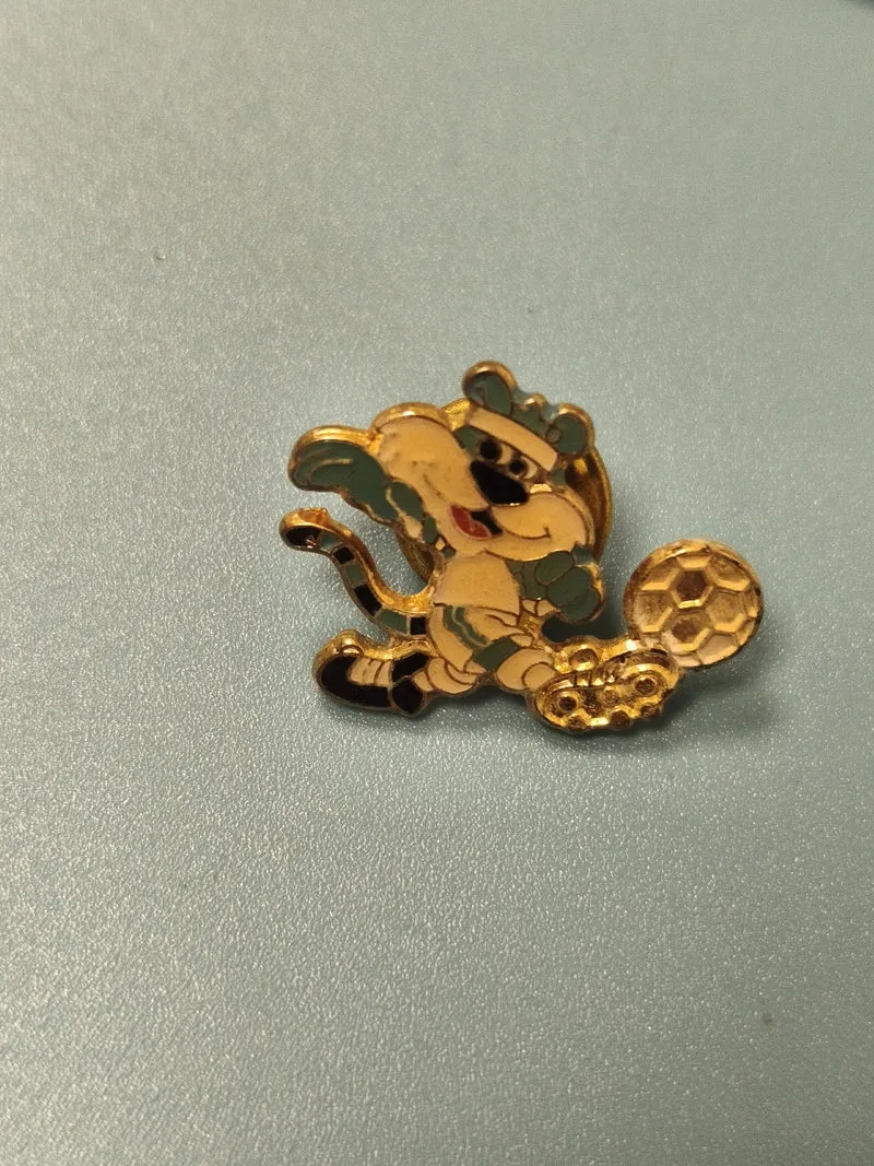 Vintage pin's Olympique de Marseille mascotte football, collection rétro (Ref 3)