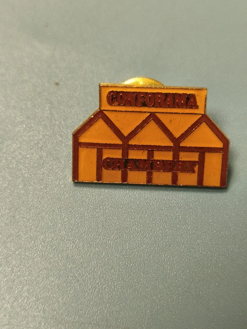 Vintage pin's Conforama Chambéry jaune orange collection publicité ancien