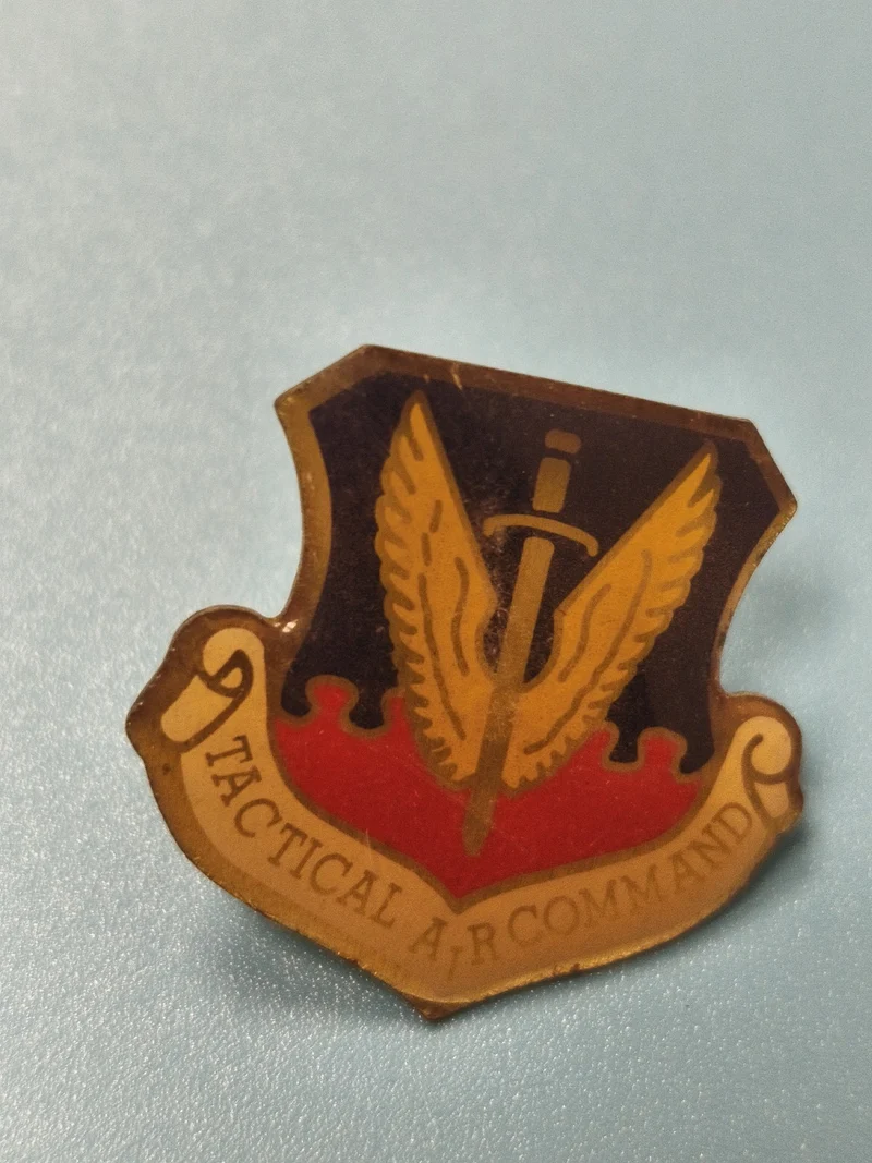 Vintage pin's insigne Tactical Air Command armée US écusson émaillé ancien