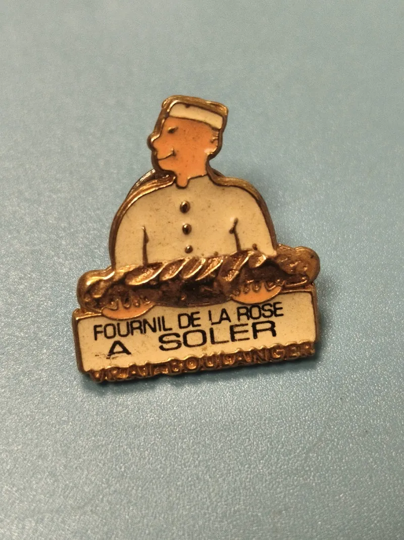 Vintage pin's boulanger Fournil de la Rose Marseille Soler ancien badge