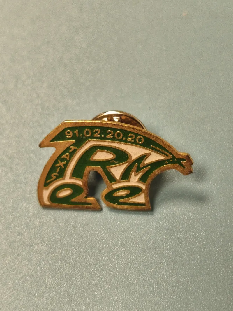 Pin's vintage taxis RM, vert doré, collection transport ancien (Ref 4)
