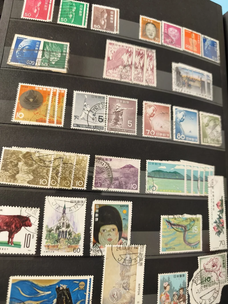 Lot anciens timbres oblitérés Japon, thématiques variées, couleurs vives, collec