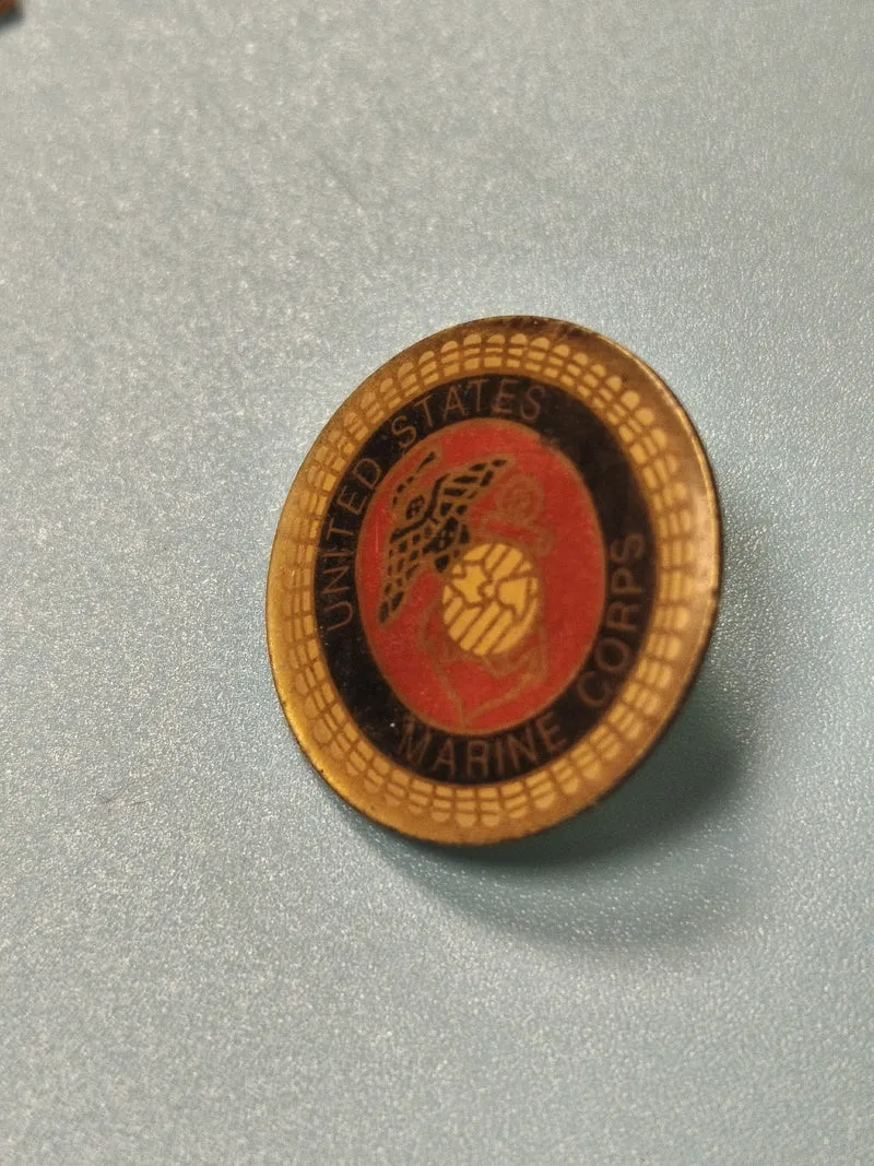 Vintage pin's US Marine Corps insigne rond émaillé collection militaire
