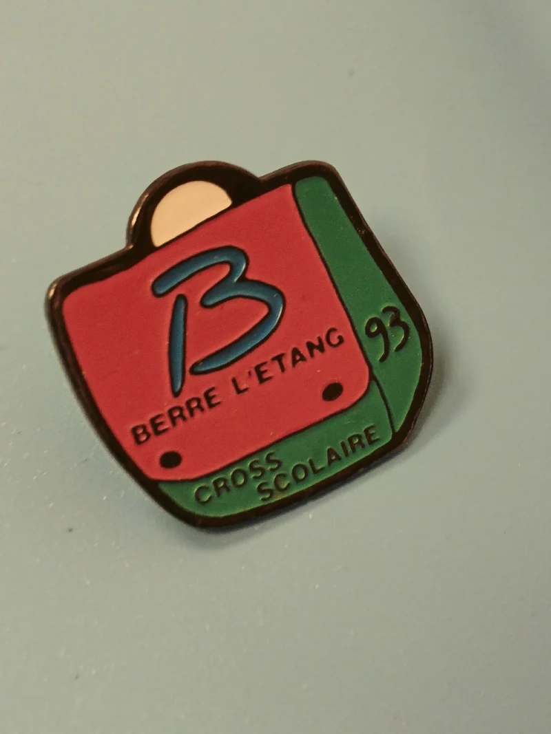 Vintage pin's Berre l'Étang cross scolaire 1993, badge ancien coloré (Ref 4)