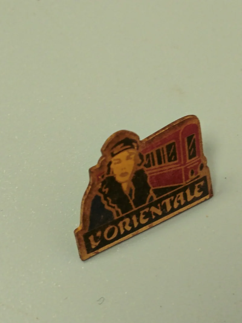 Vintage pin's L'Orientale art déco, train rouge, collection transport ancien