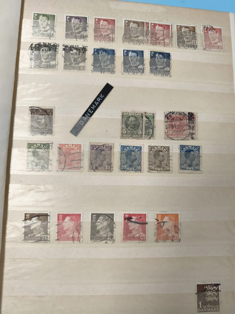 Lot anciens timbres oblitérés Danemark collection philatélie vintage couleurs