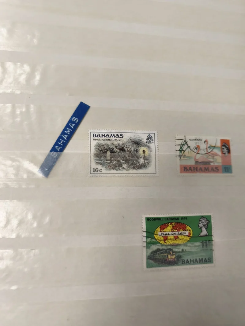 Lot anciens timbres oblitérés Bahamas collection vintage, faune et histoire