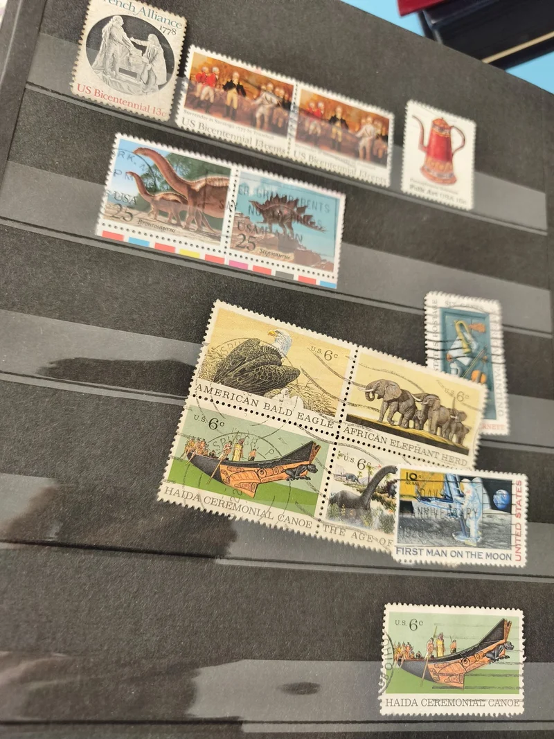 Lot anciens timbres USA oblitérés ? thématiques historiques, animaux, dinosaures