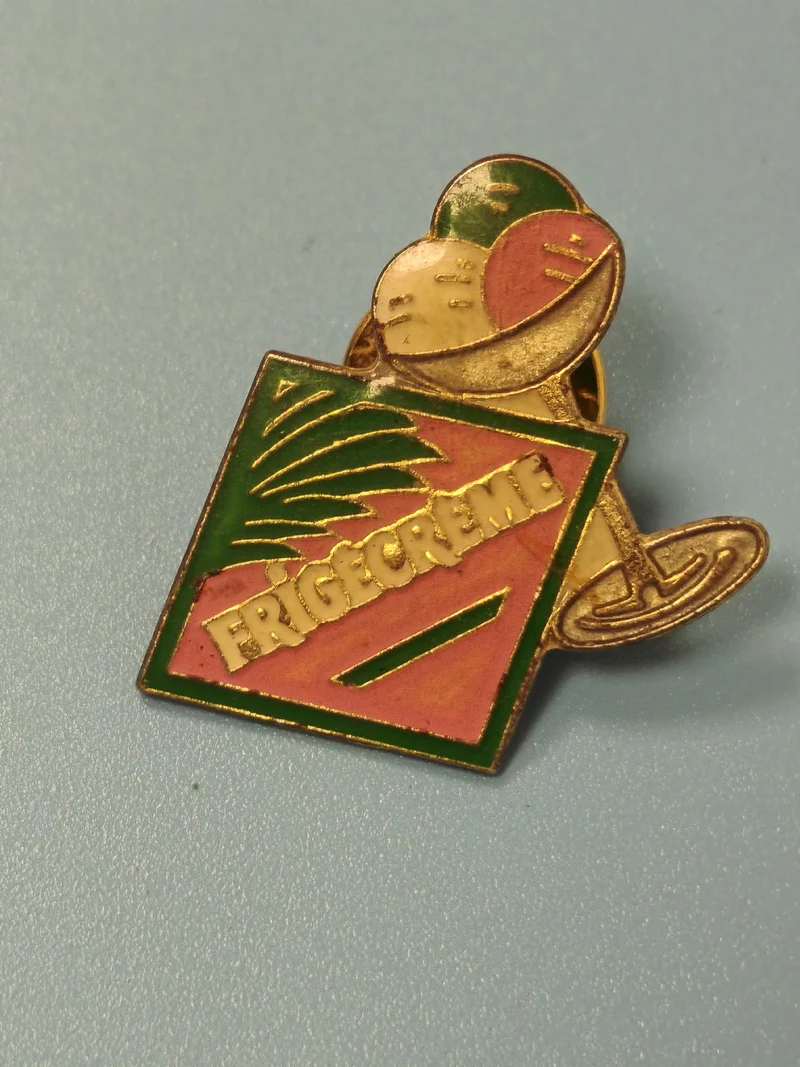 Vintage pin's Frigecreme ancien publicitaire, couleurs vert rose doré, collectio