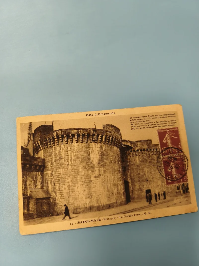 Ancienne carte postale animée Saint-Malo La Grande Porte timbre oblitéré