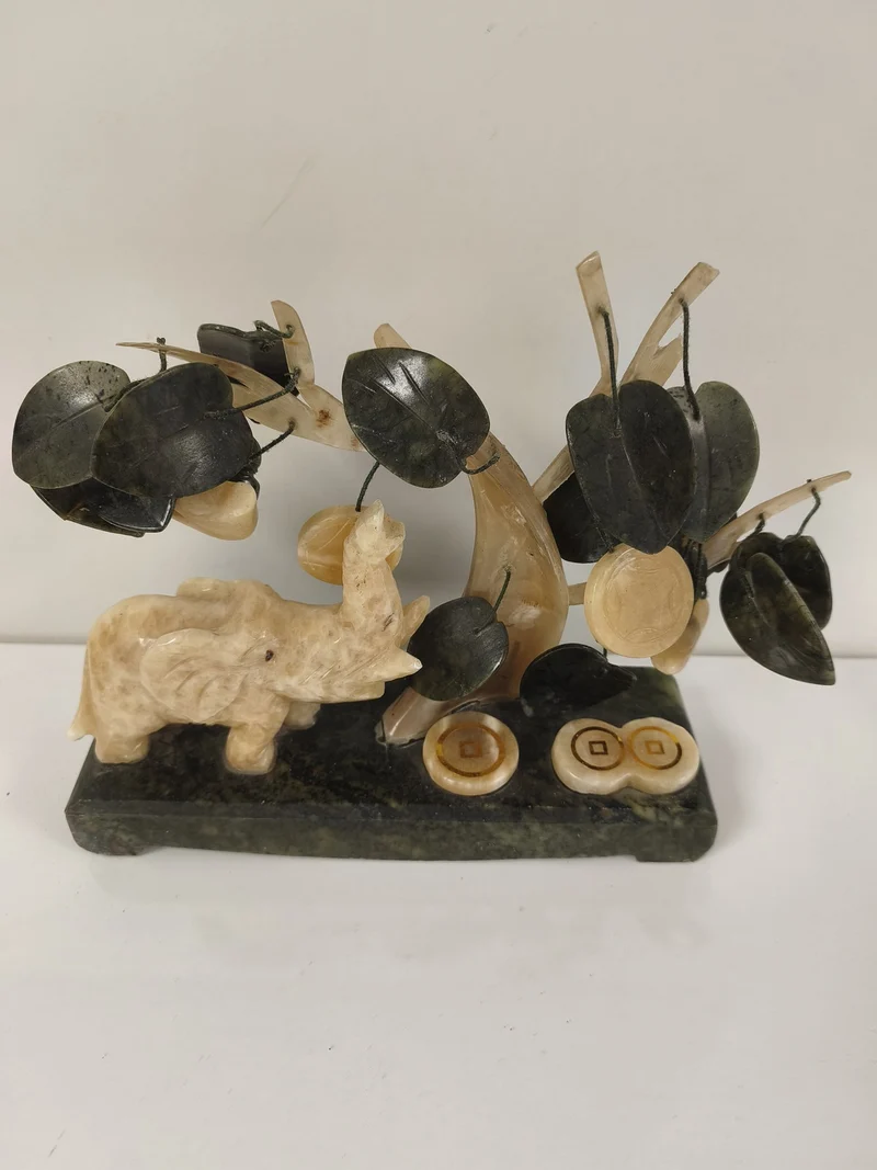 Ancien éléphant en onyx sculpté main, arbre décoratif, socle pierre vintage