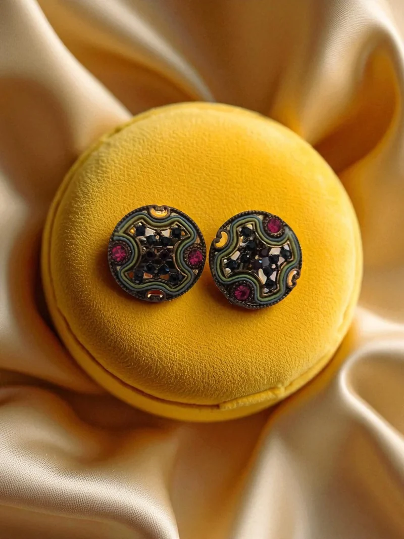 Boucles d?oreilles vintage années 60 rondes décor émaillé noir doré